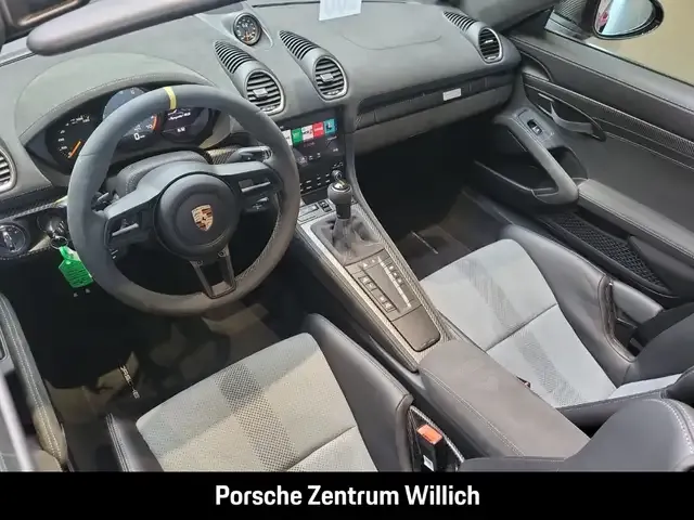Porsche 718 Spyder