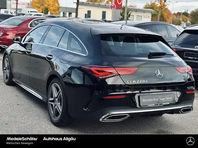 Mercedes-Benz CLA 220