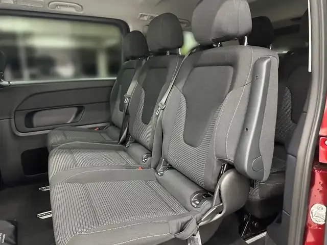 Mercedes-Benz V 220