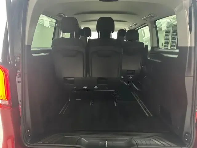 Mercedes-Benz V 220