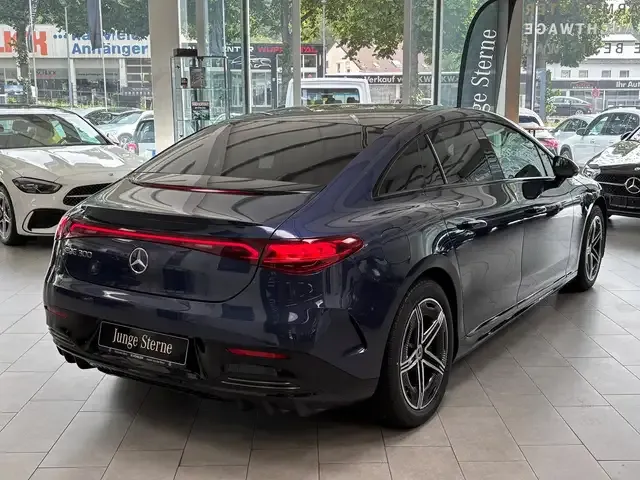 Mercedes-Benz EQE 350