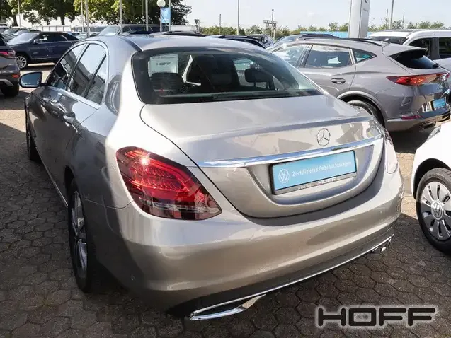 Mercedes-Benz C 180