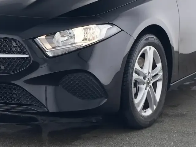 Mercedes-Benz A 220