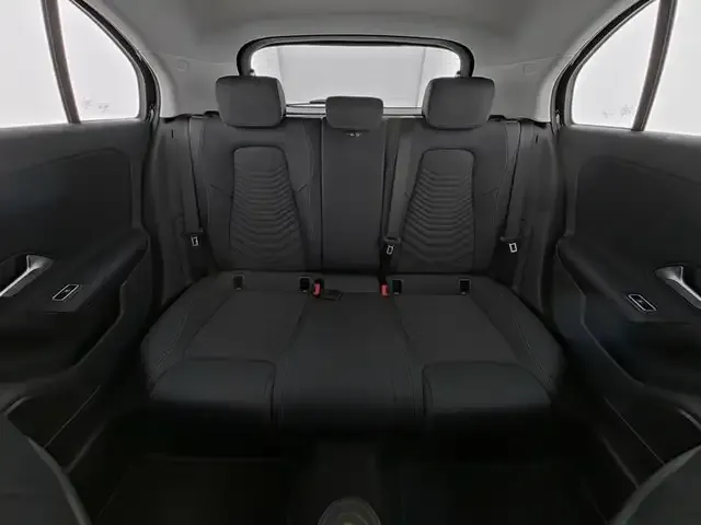 Mercedes-Benz A 220