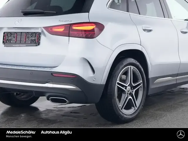 Mercedes-Benz GLA 220