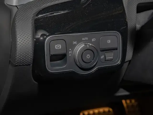 Mercedes-Benz CLA 220