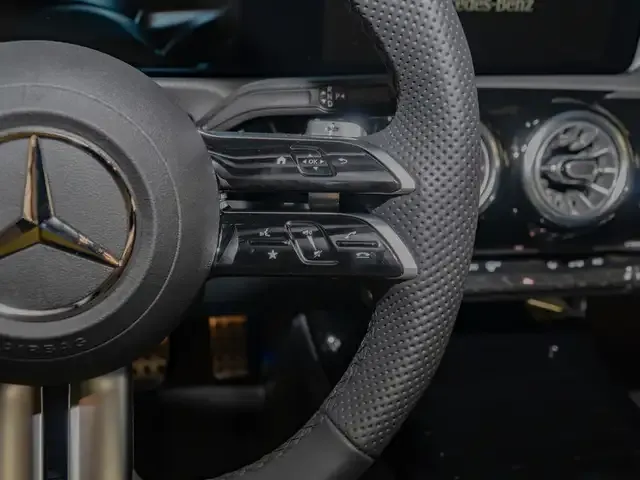 Mercedes-Benz CLA 220