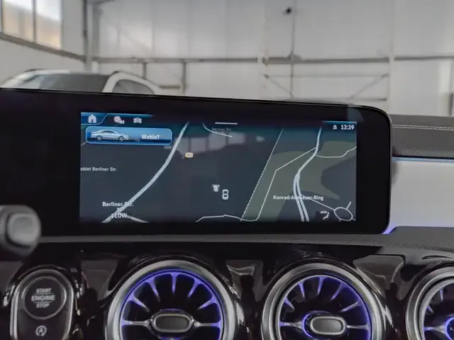 Mercedes-Benz CLA 220