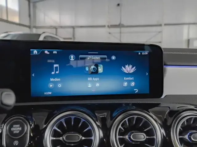 Mercedes-Benz CLA 220