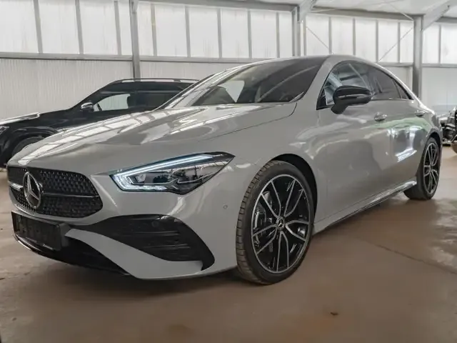 Mercedes-Benz CLA 220