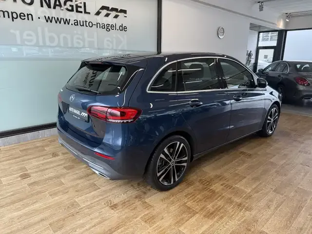 Mercedes-Benz B 200