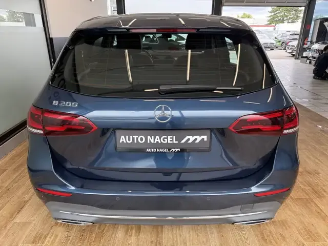 Mercedes-Benz B 200