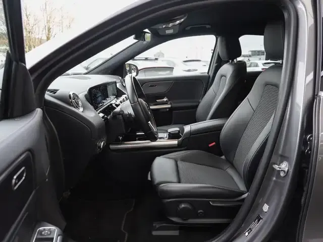 Mercedes-Benz EQA 250