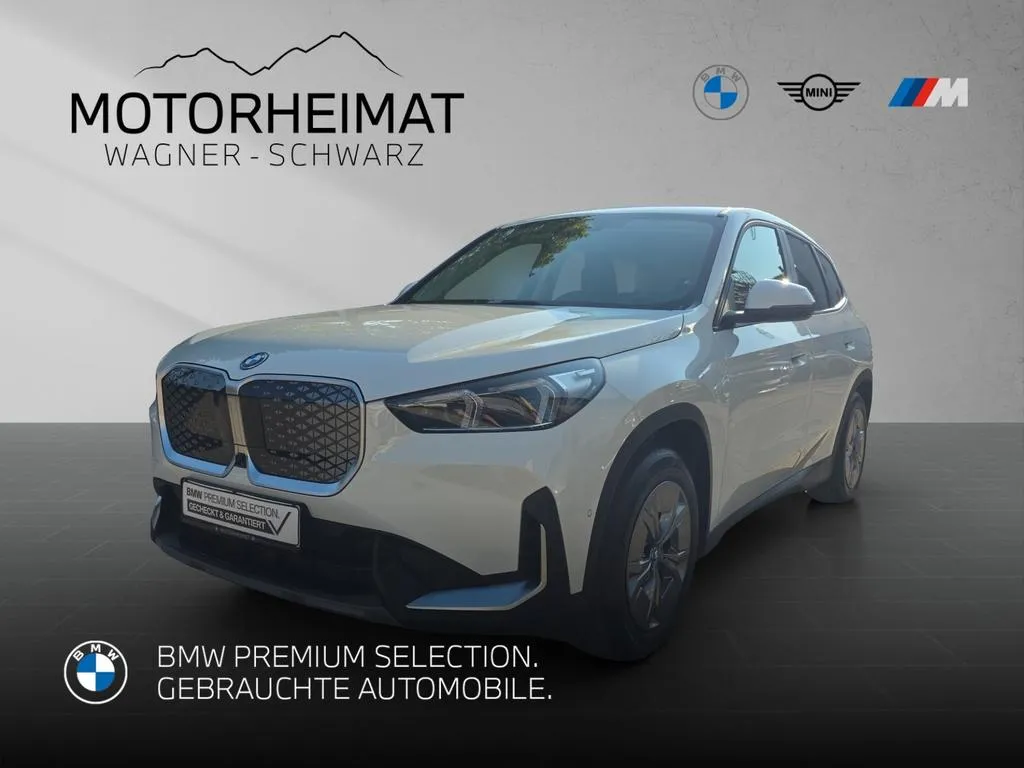BMW iX1