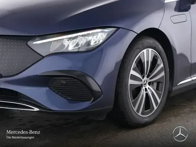 Mercedes-Benz EQE 300