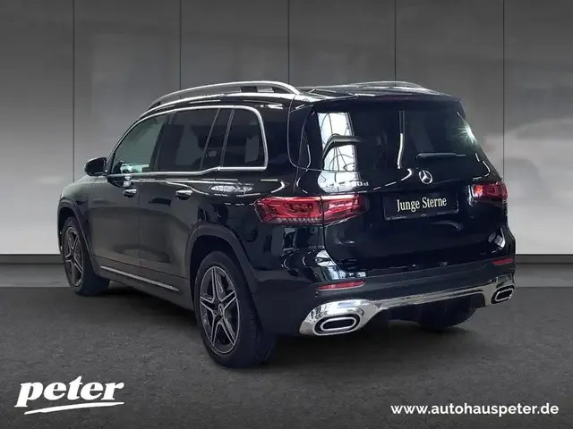 Mercedes-Benz GLB 220