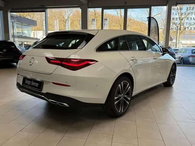 Mercedes-Benz CLA 180