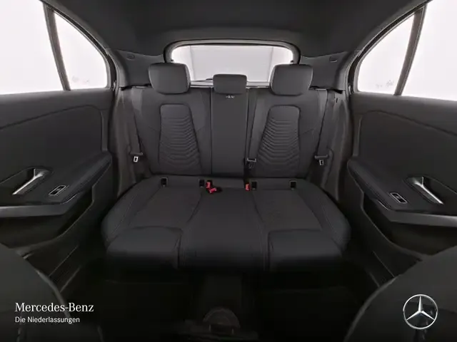 Mercedes-Benz A 220