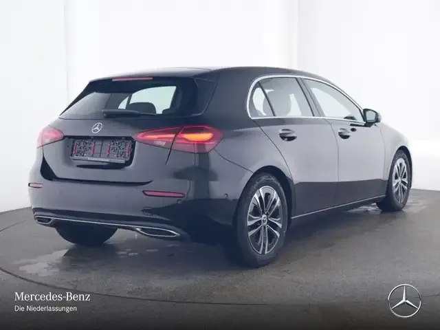 Mercedes-Benz A 220