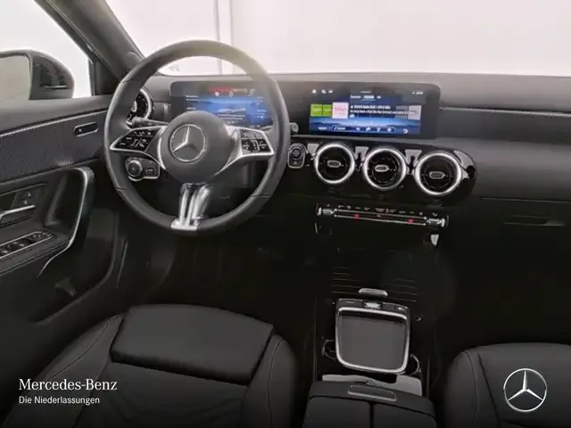 Mercedes-Benz A 220