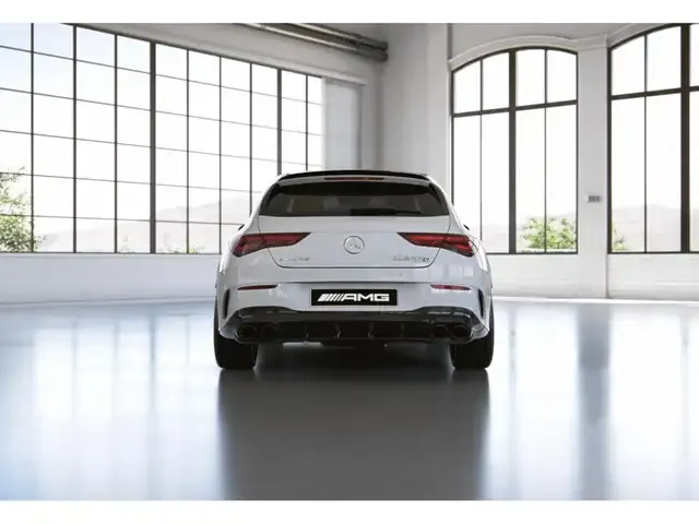 Mercedes-Benz CLA 45 AMG