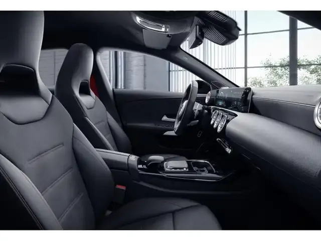 Mercedes-Benz CLA 45 AMG