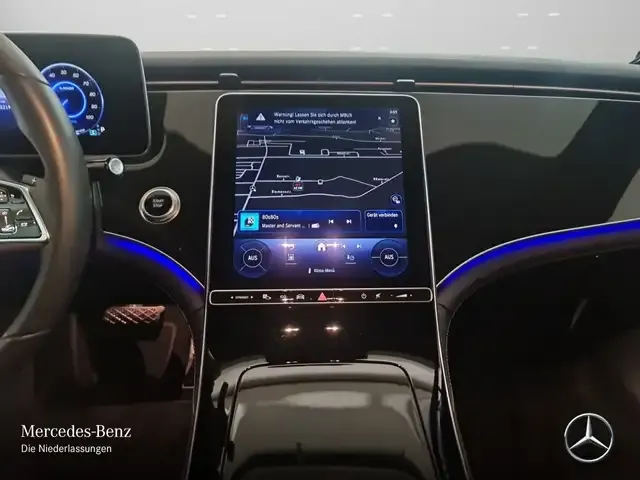 Mercedes-Benz EQE 300
