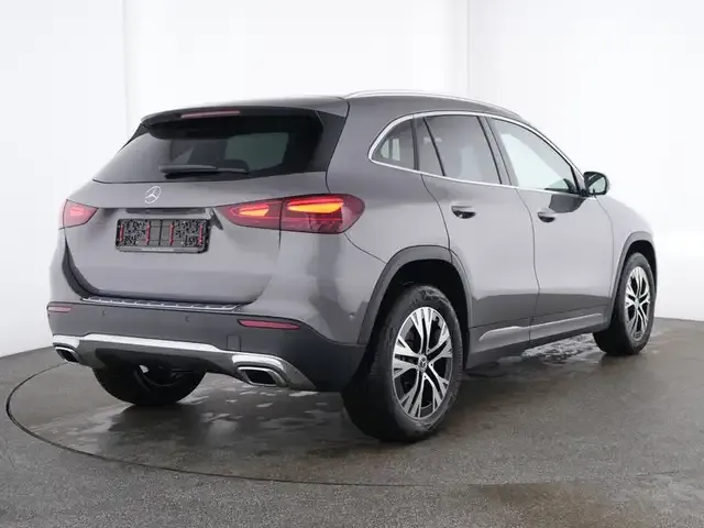 Mercedes-Benz GLA 180