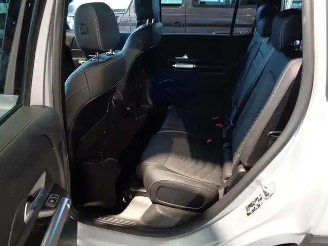 Mercedes-Benz GLB 200