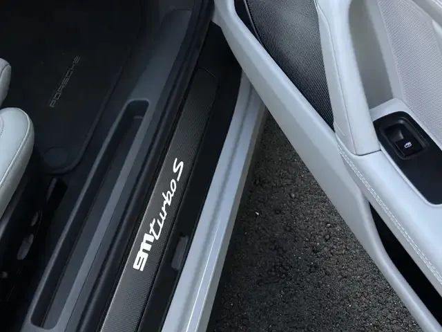 Porsche 992