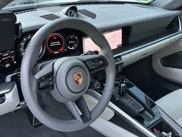 Porsche 992