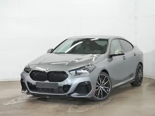 BMW 235