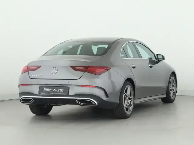 Mercedes-Benz CLA 200