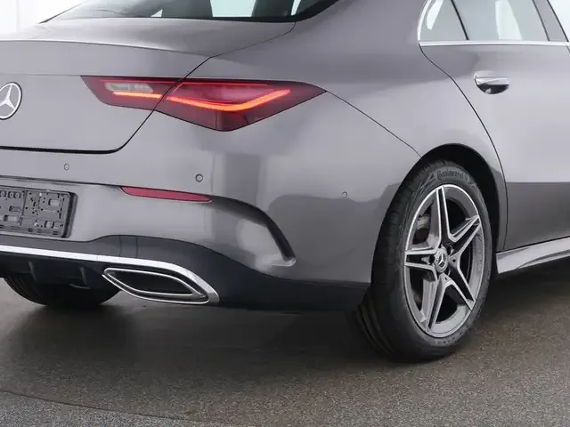 Mercedes-Benz CLA 200