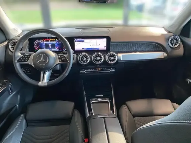 Mercedes-Benz GLB 200