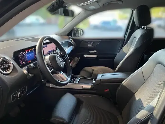 Mercedes-Benz GLB 200