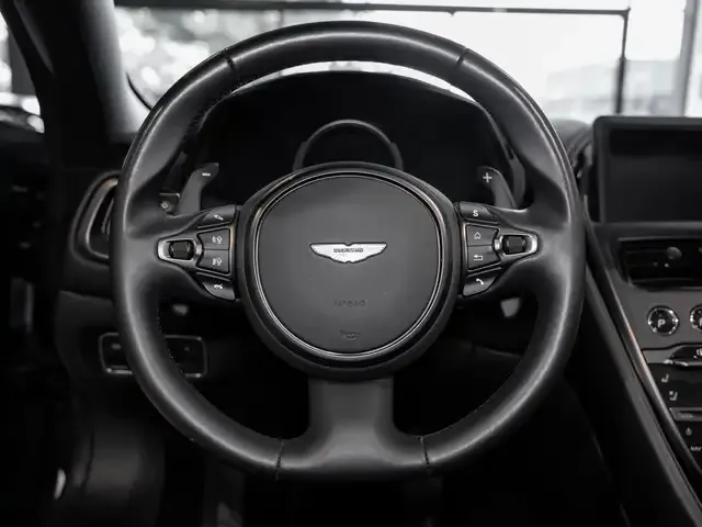Aston Martin DB11