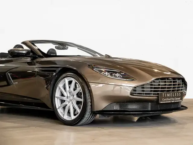 Aston Martin DB11