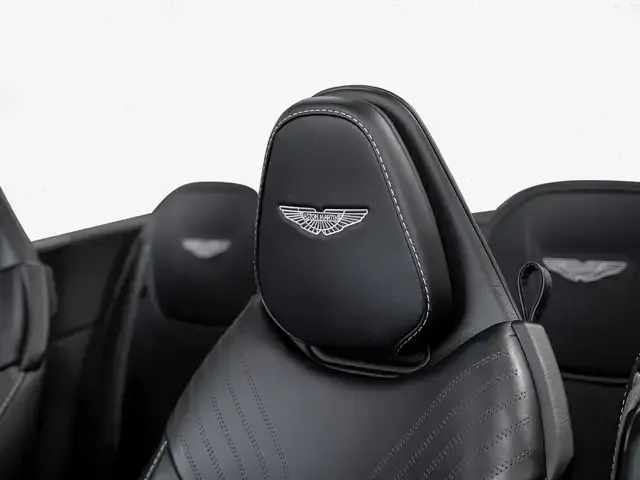 Aston Martin DB11
