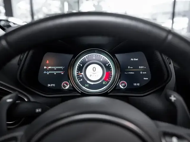 Aston Martin DB11