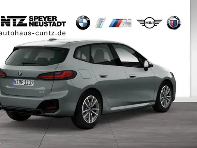 BMW 218