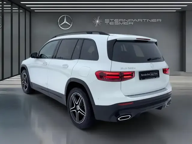 Mercedes-Benz GLB 200