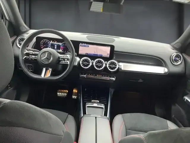 Mercedes-Benz GLB 200