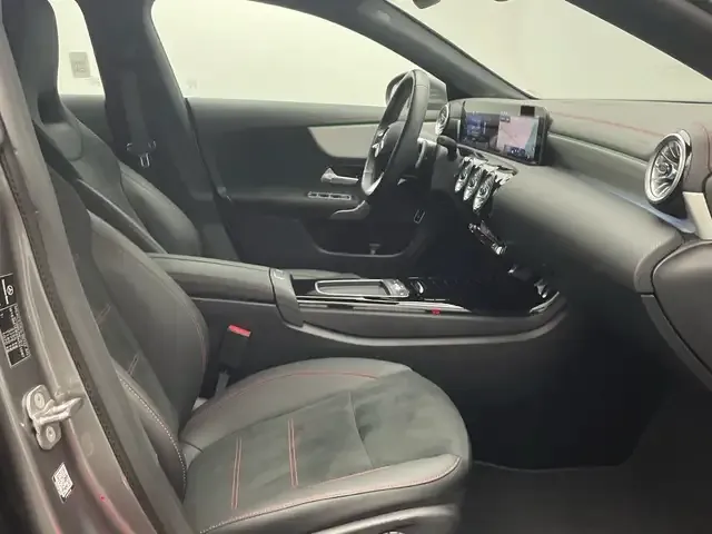 Mercedes-Benz CLA 220