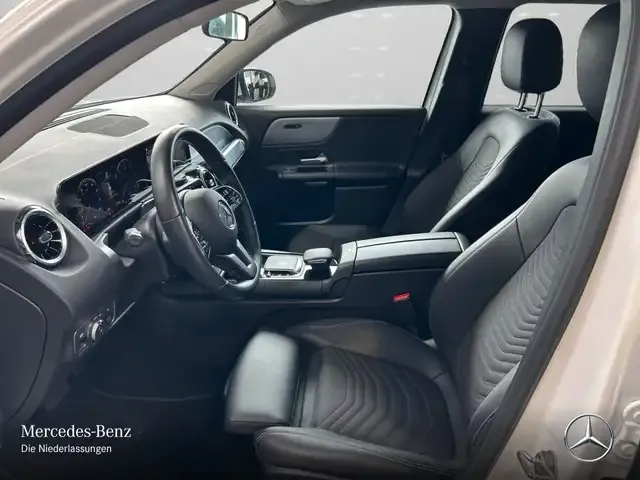 Mercedes-Benz GLB 180