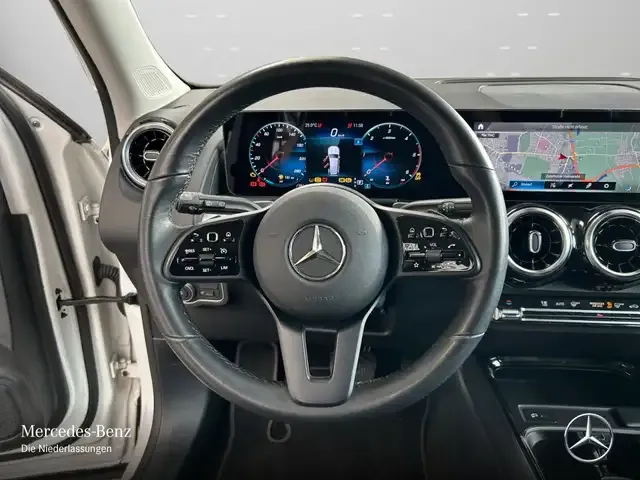 Mercedes-Benz GLB 180