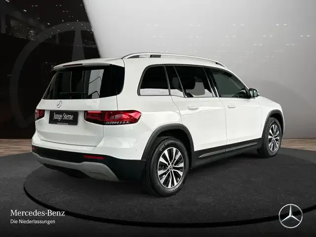 Mercedes-Benz GLB 180