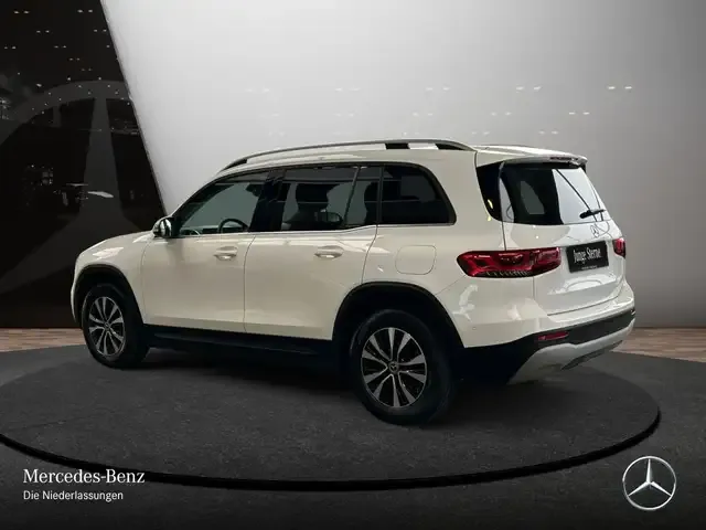 Mercedes-Benz GLB 180
