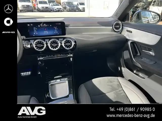 Mercedes-Benz CLA 220