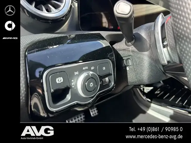 Mercedes-Benz CLA 220